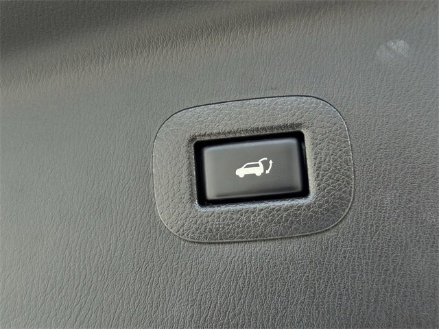 Used 2019 Nissan Armada Platinum w/ Captain's Chairs Package image 33