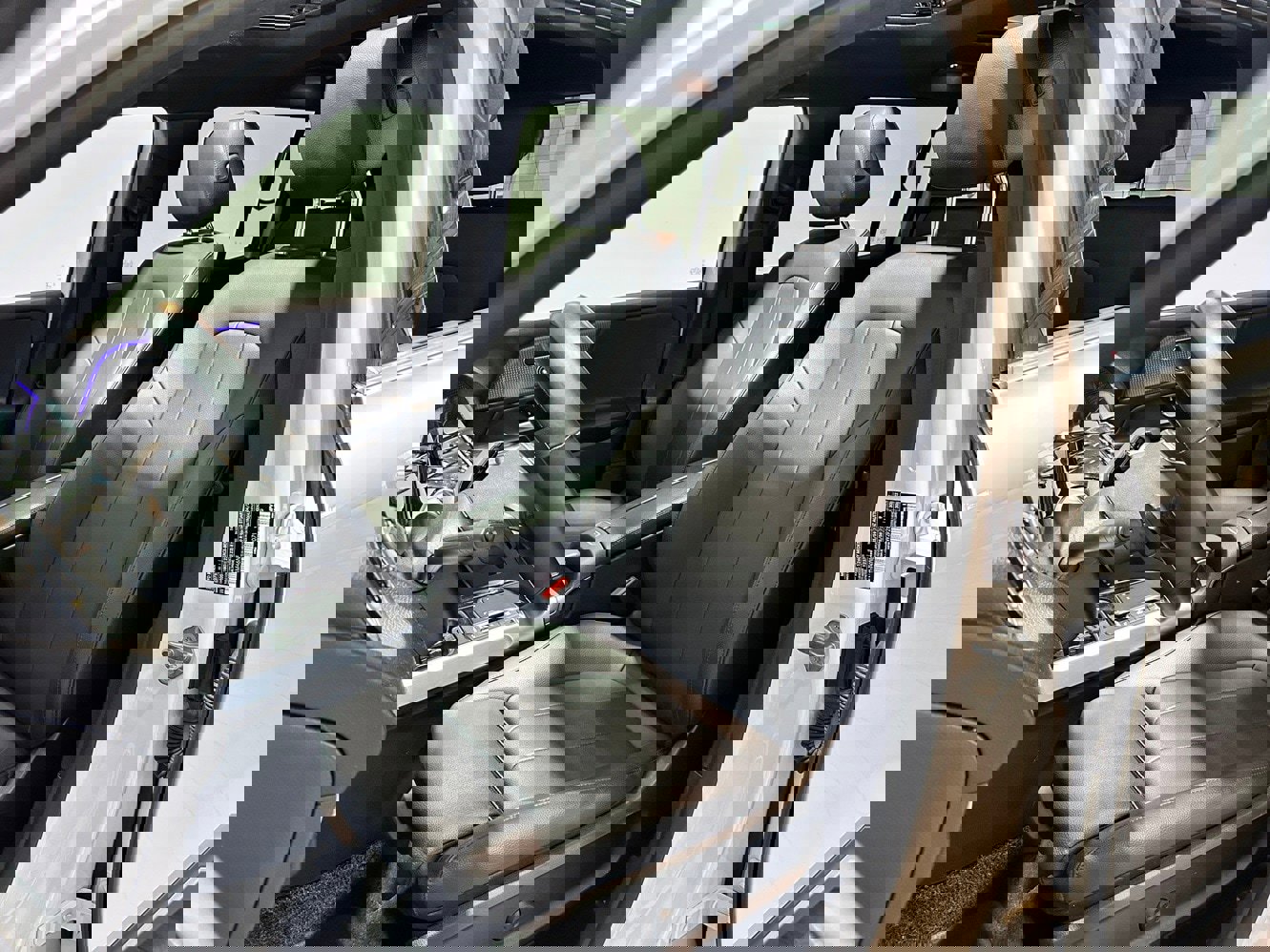 Used 2022 Mercedes-Benz GLB 250 4MATIC image 14