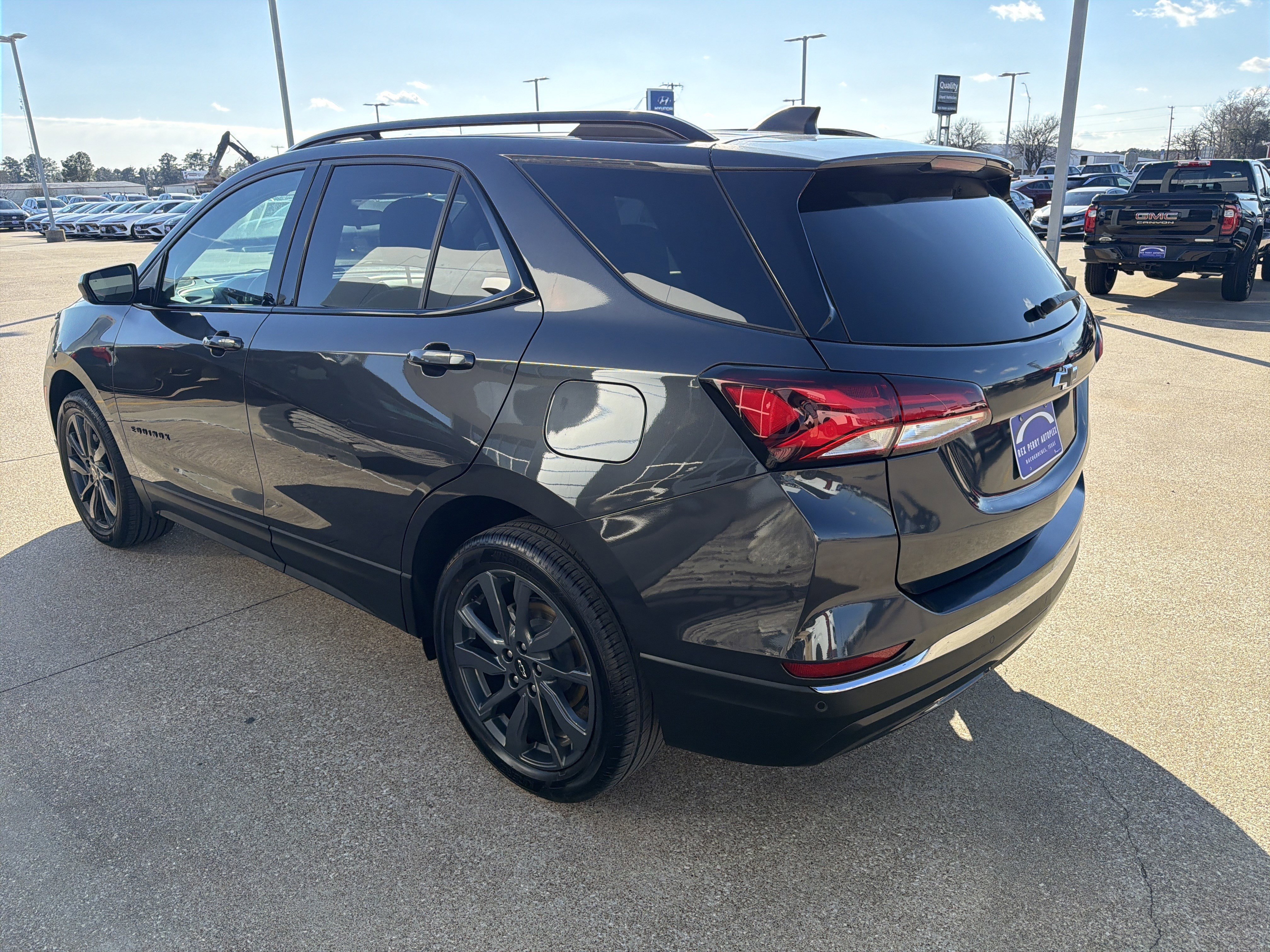 Used 2022 Chevrolet Equinox RS image 4