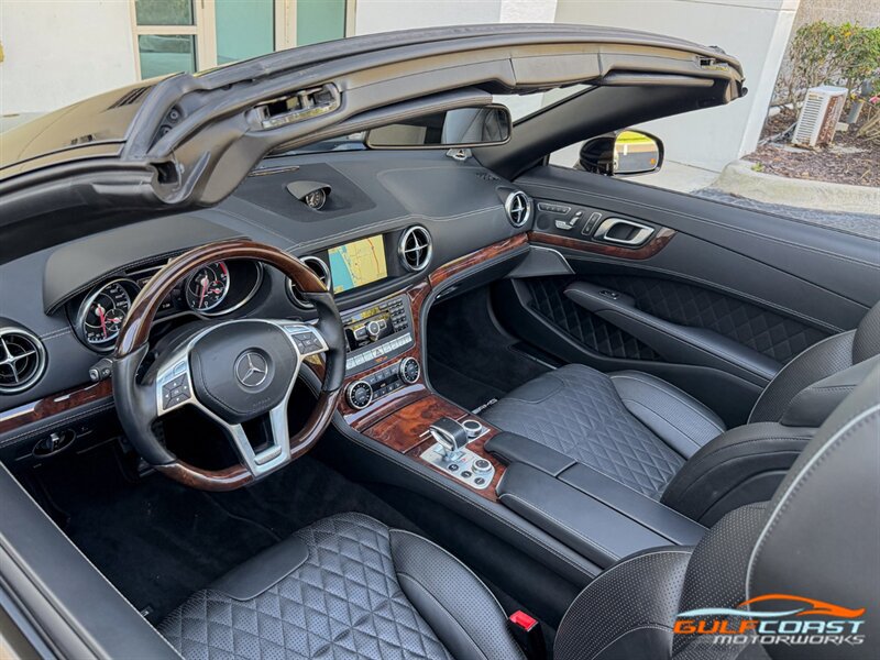 Used 2015 Mercedes-Benz SL 65 AMG image 2