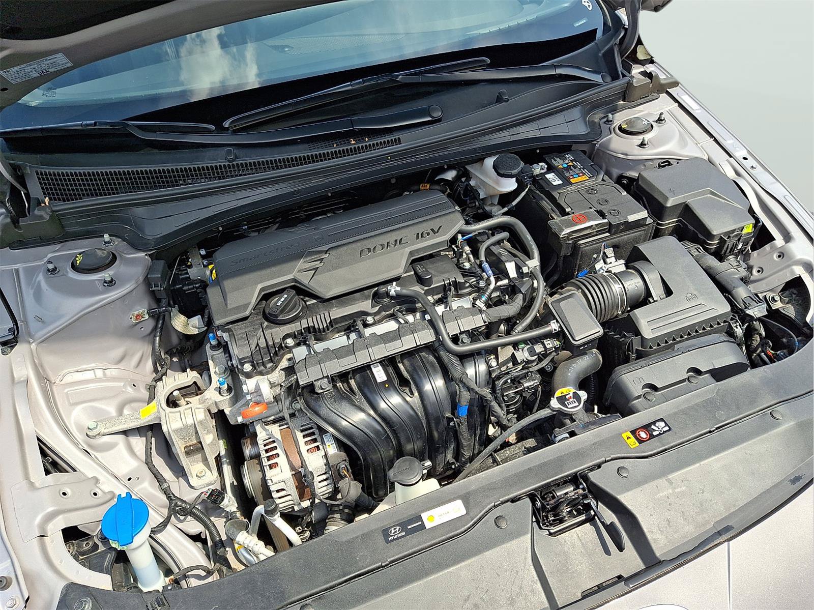 Certified 2024 Hyundai Elantra SE FWD image 24