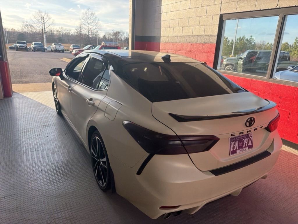 Used 2020 Toyota Camry XSE w/ Navigation Package image 9