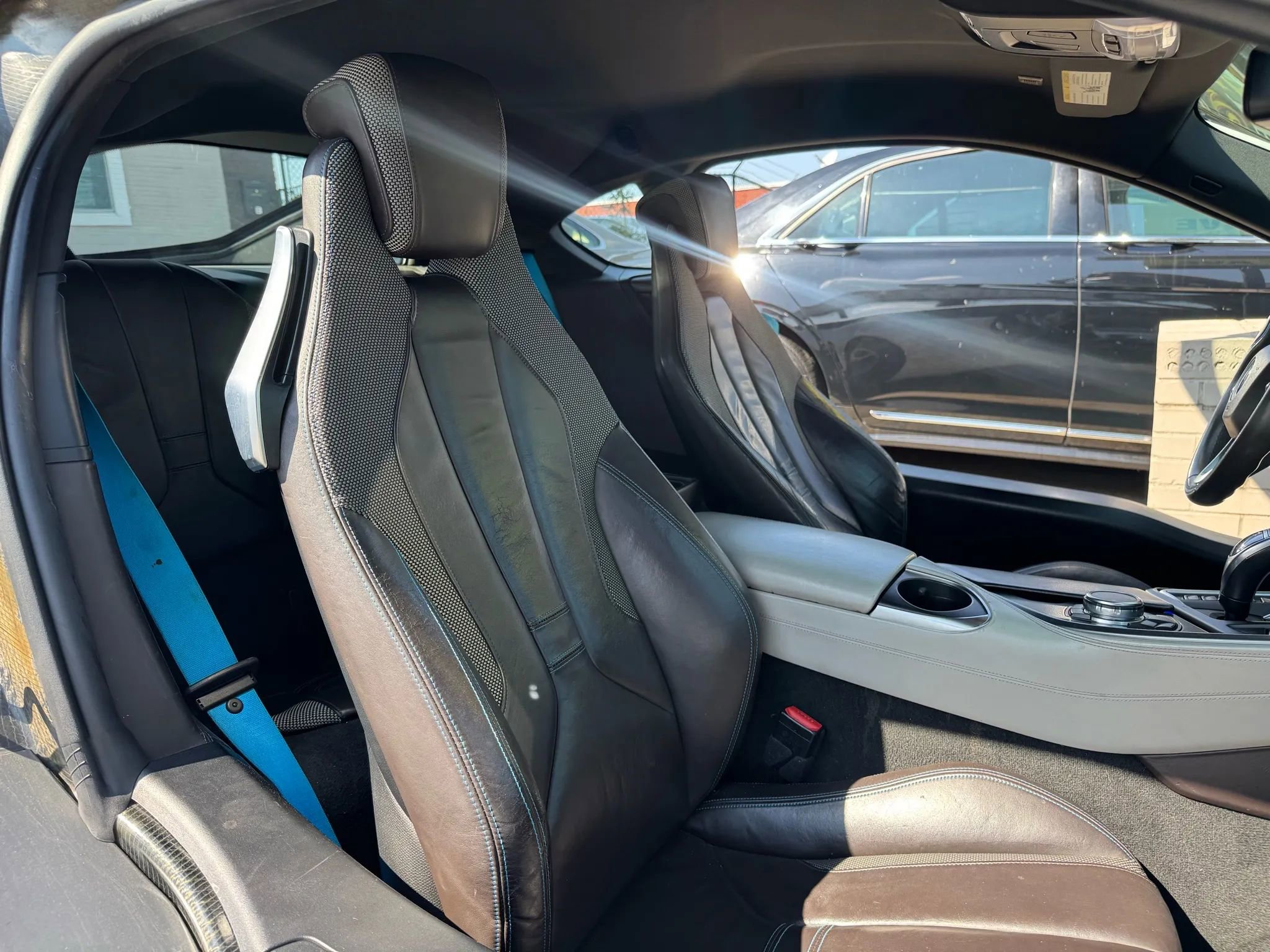 Used 2016 BMW i8 image 8