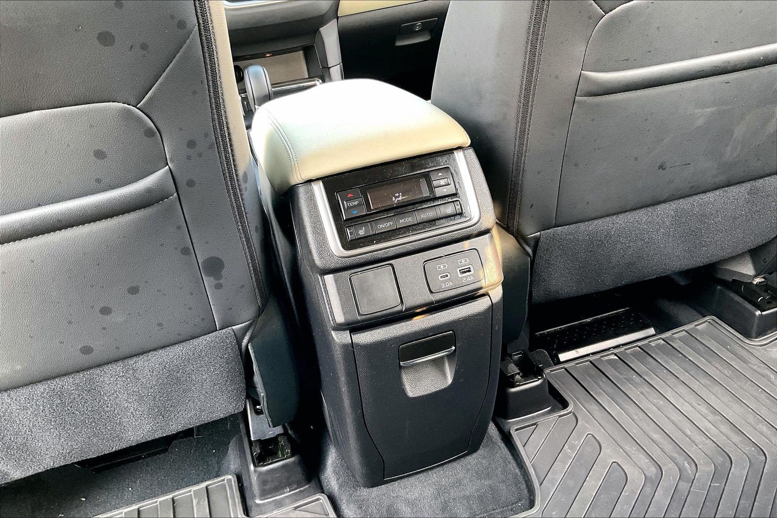 Used 2025 Subaru Ascent Limited AWD/4WD image 23