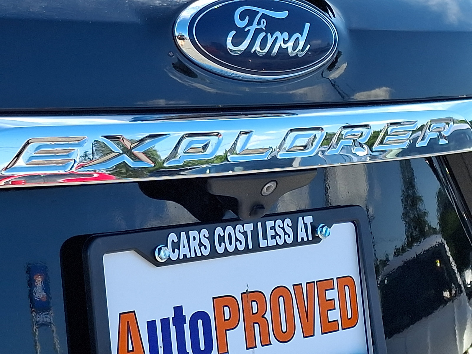 Used 2018 Ford Explorer XLT AWD/4WD image 28