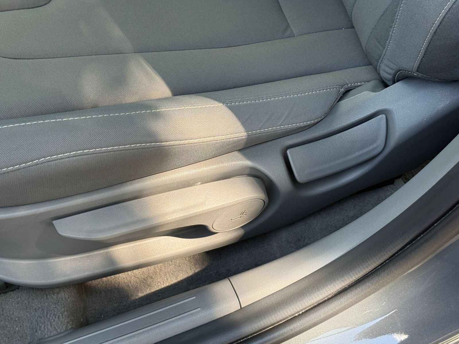 Used 2026 Hyundai Elantra Sport FWD image 21