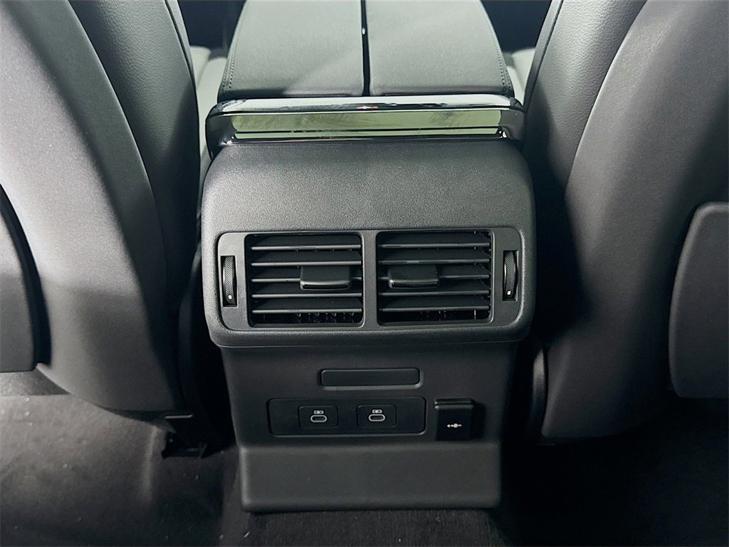 New 2026 Land Rover Range Rover Velar Dynamic SE image 25