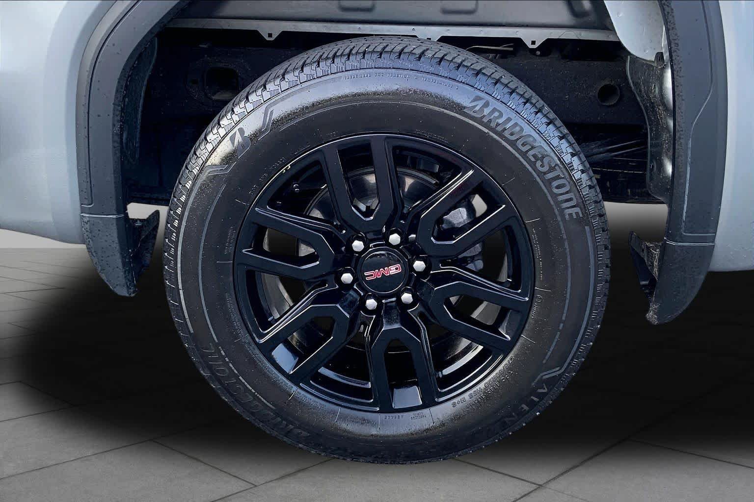 Used 2024 GMC Sierra 1500 Elevation RWD image 11