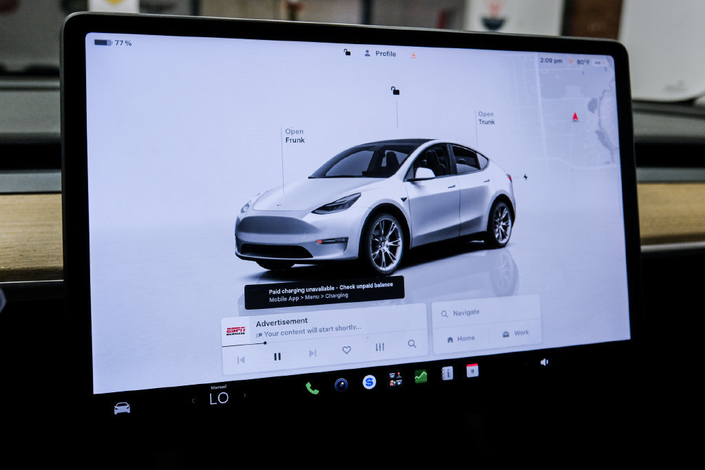 Used 2023 Tesla Model Y Long Range AWD/4WD image 28