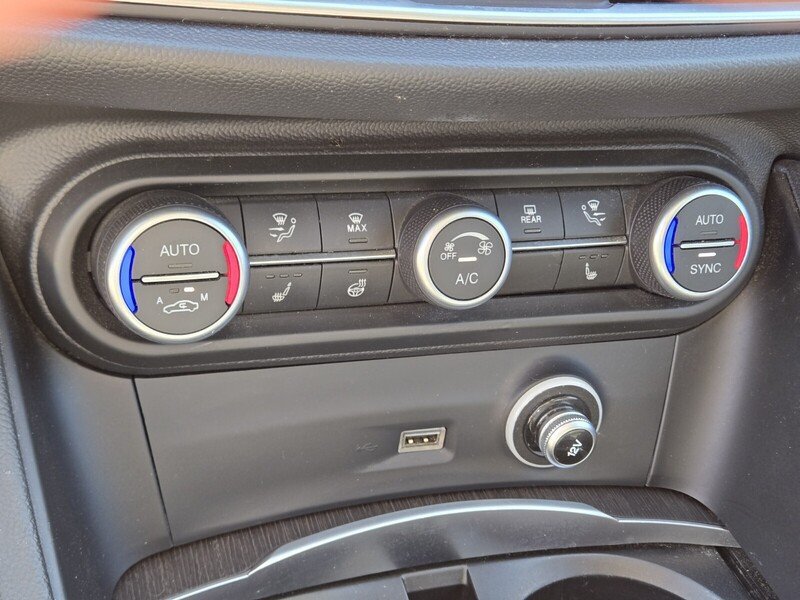 Used 2020 Alfa Romeo Stelvio Ti AWD/4WD image 21