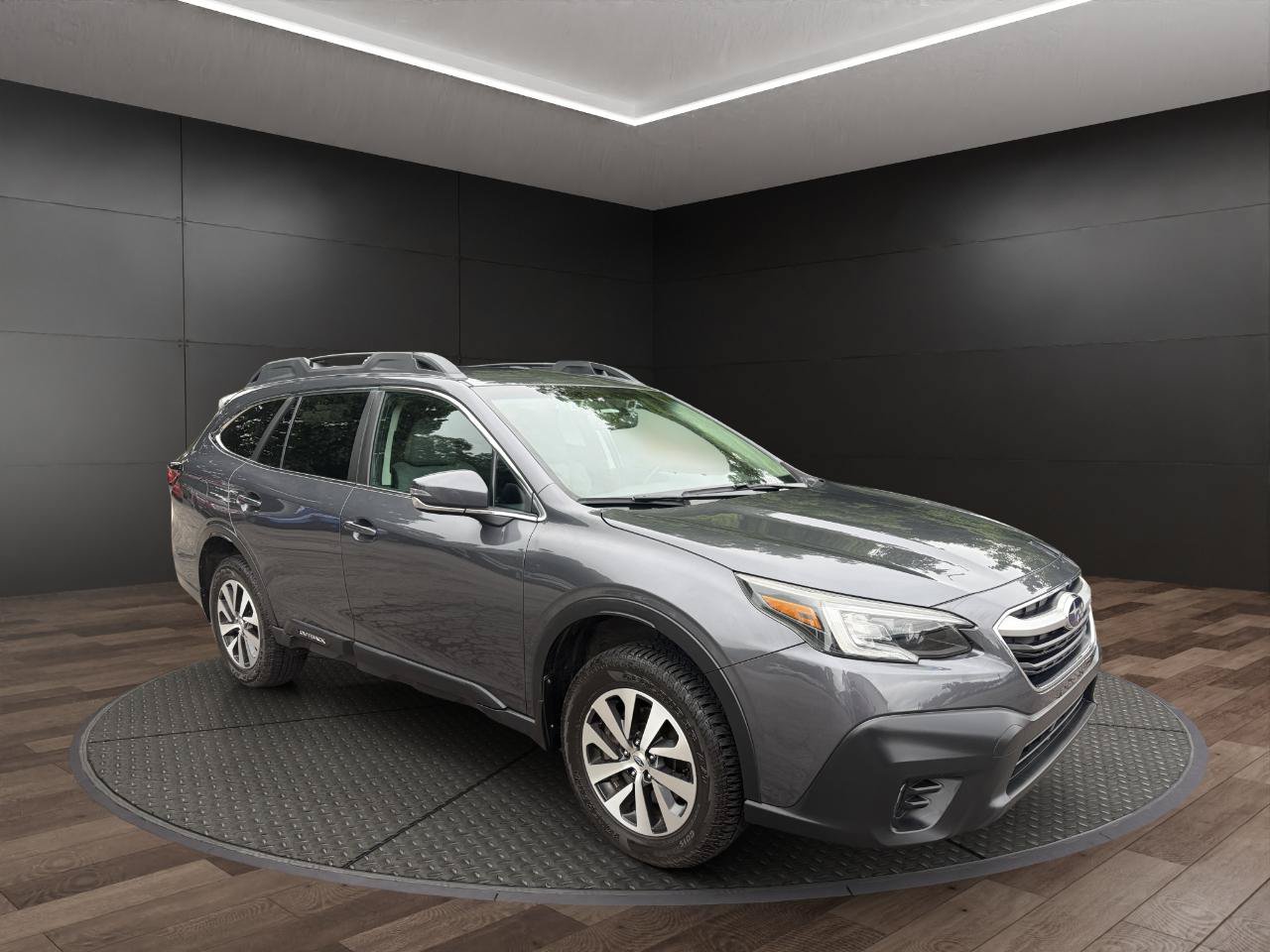 Used 2020 Subaru Outback Premium AWD/4WD image 2
