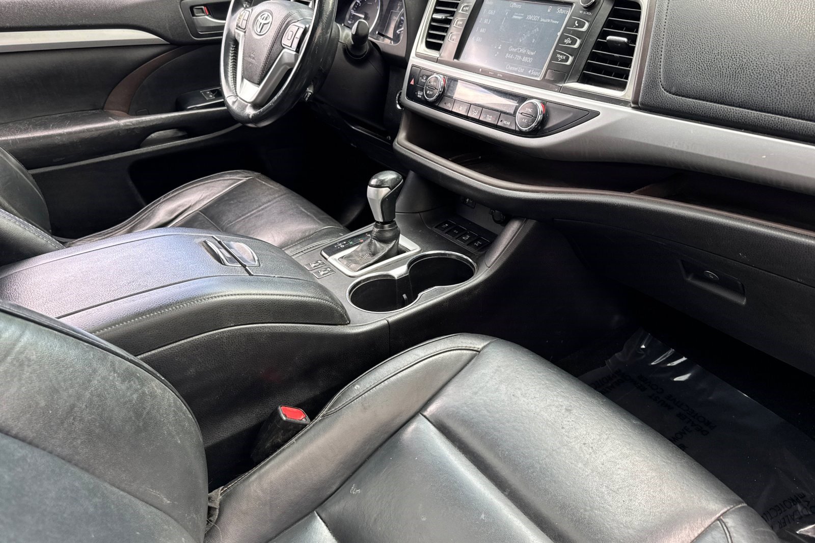 Used 2016 Toyota Highlander XLE AWD/4WD image 31