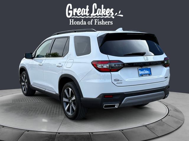 Used 2024 Honda Pilot Touring image 3