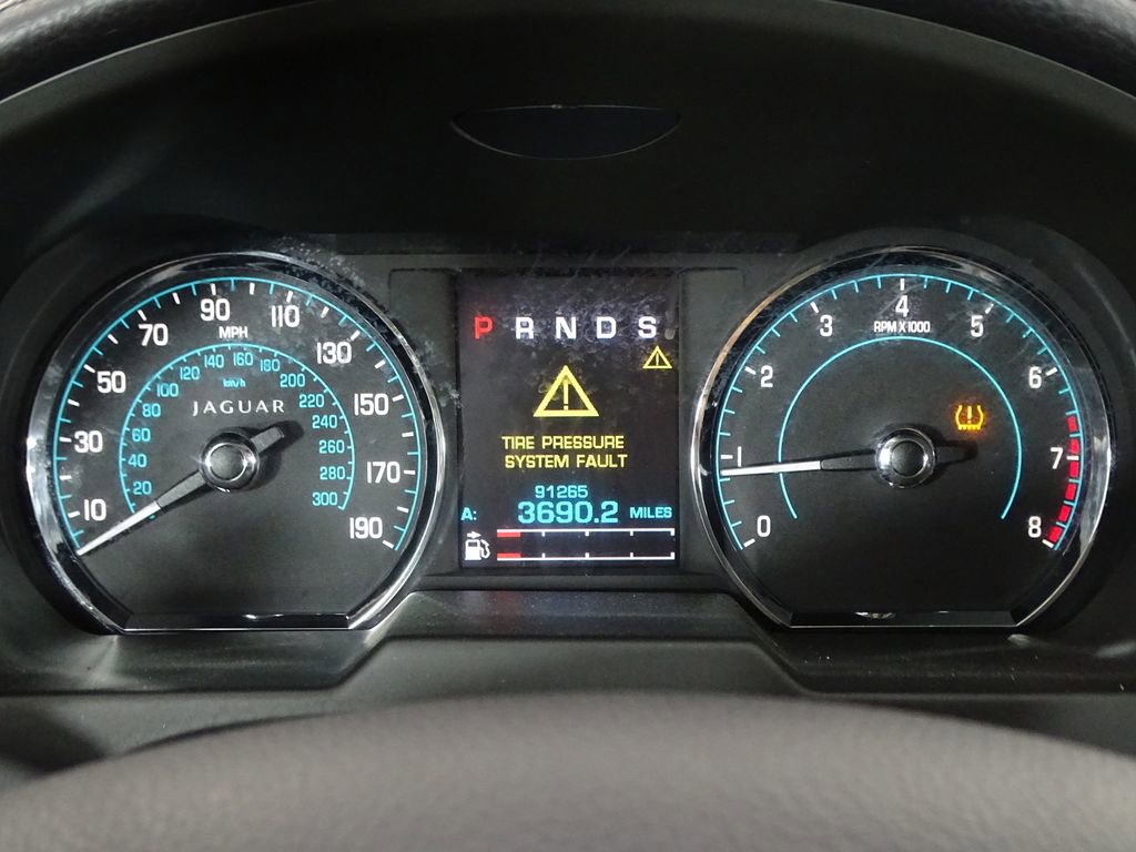 Used 2013 Jaguar XF image 21