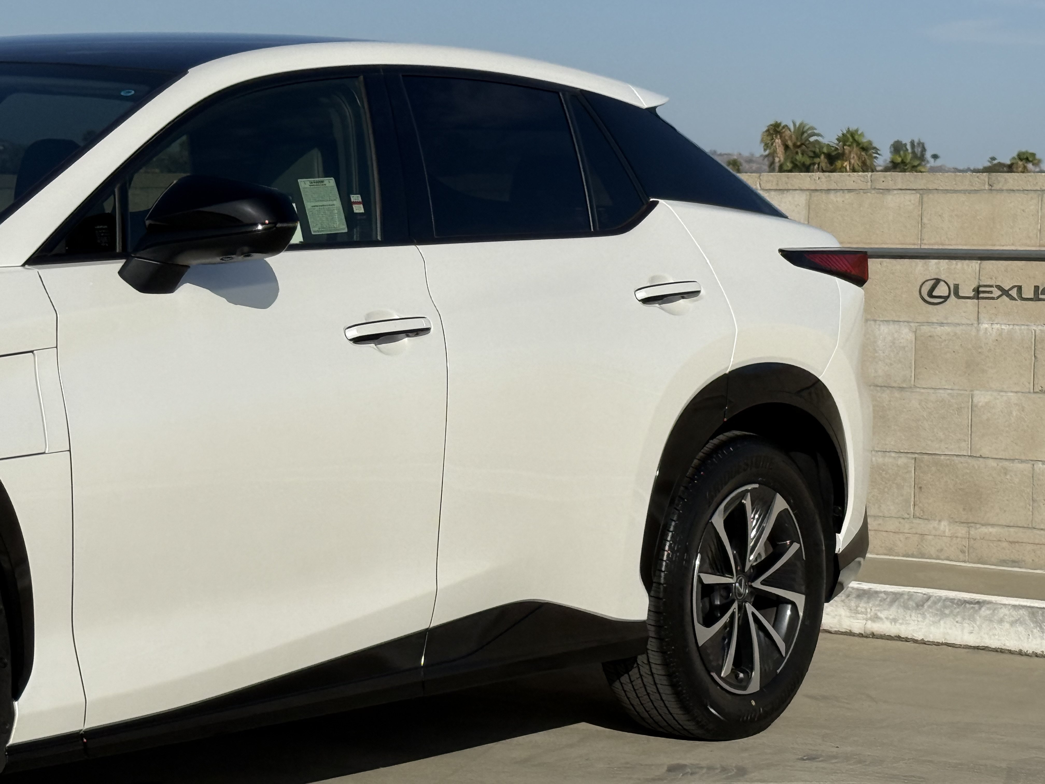 Certified 2025 Lexus RZ 300e FWD image 9