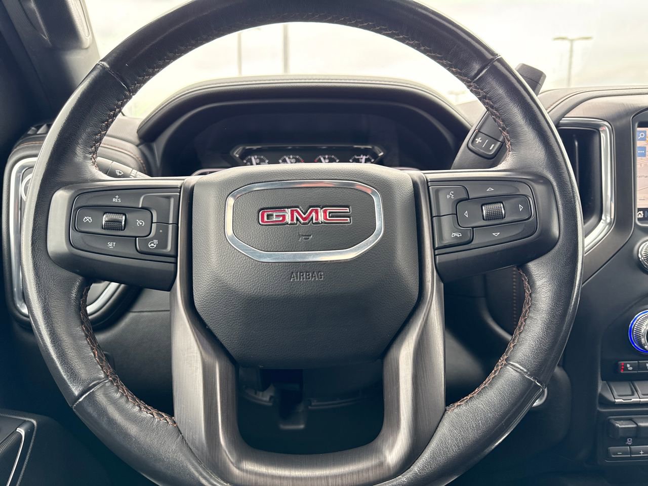 Used 2022 GMC Sierra 2500 AT4 w/ AT4 Preferred Package AWD/4WD image 19