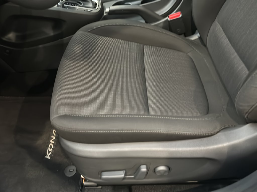 Certified 2023 Hyundai Kona SEL AWD/4WD image 12