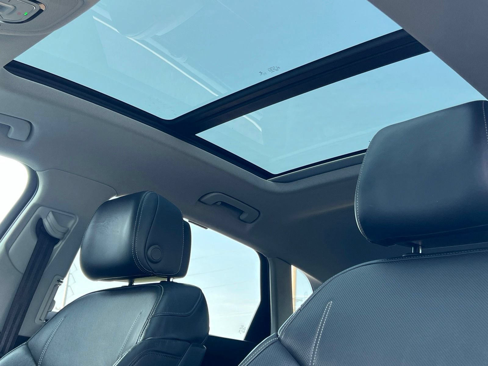 Used 2019 Audi e-tron Prestige w/ Prestige Package AWD/4WD image 26