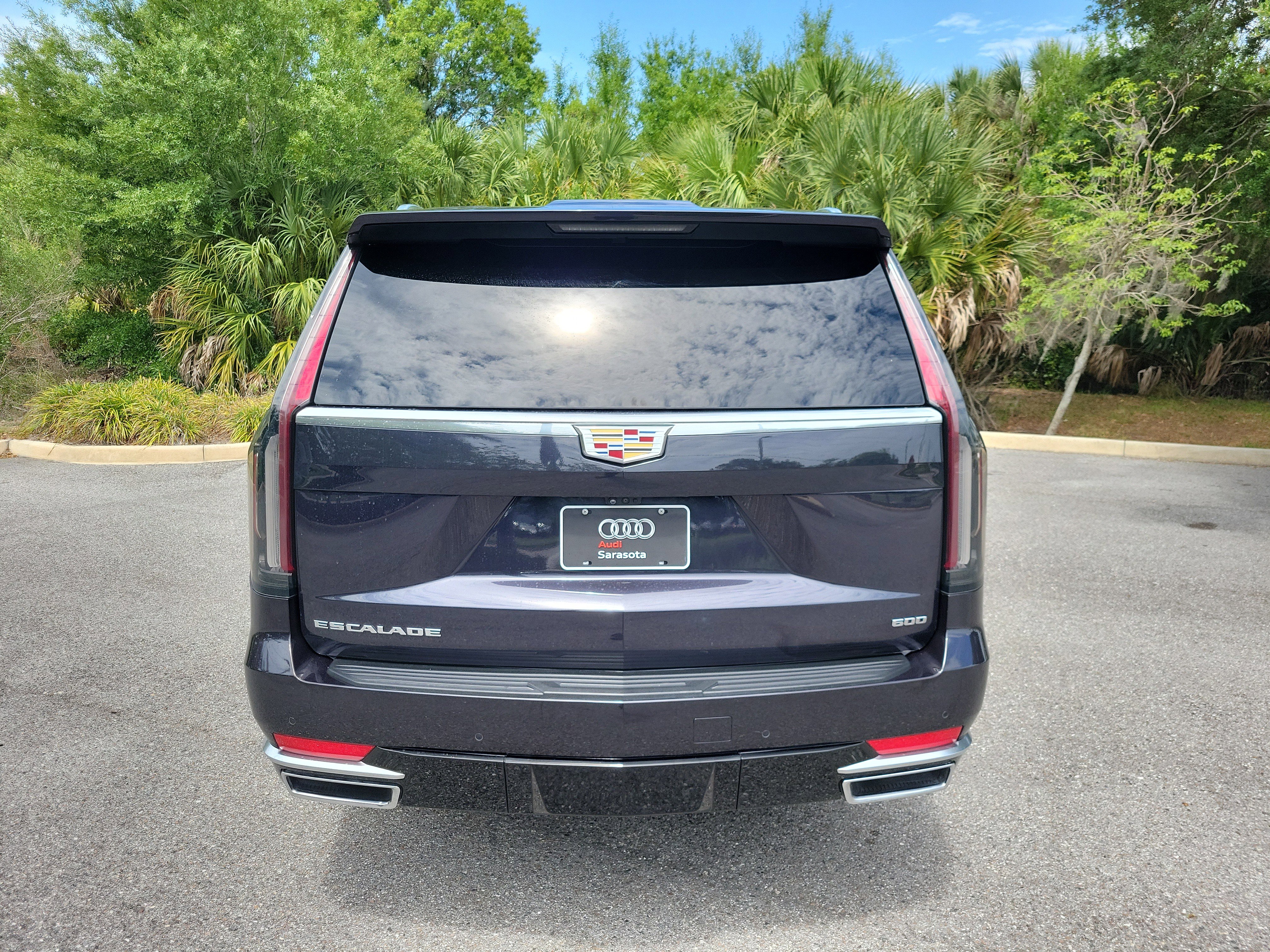 Used 2024 Cadillac Escalade Premium Luxury w/ LPO, Floor Liner Package RWD image 5