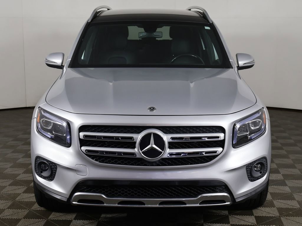 Used 2021 Mercedes-Benz GLB 250 4MATIC w/ Premium Package image 2