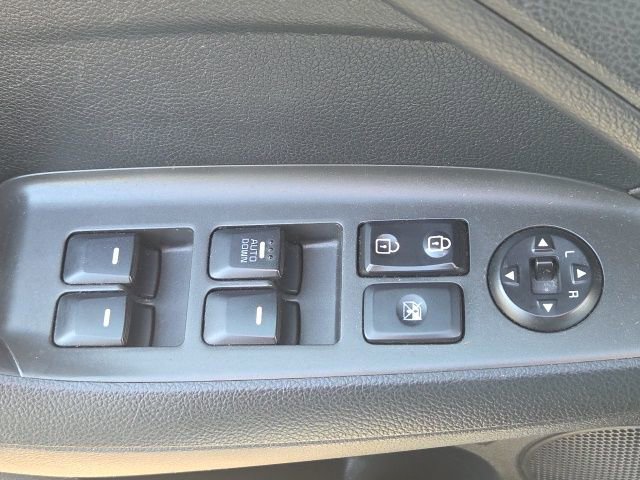 Used 2017 Kia Forte LX image 17