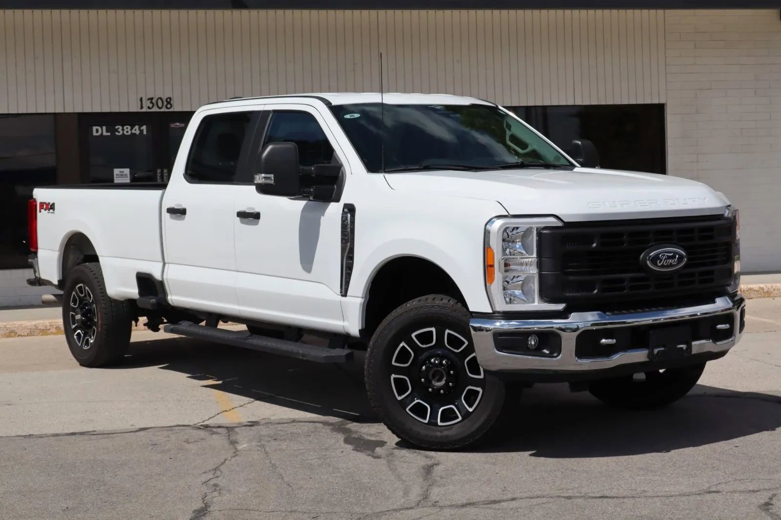 Used 2023 Ford F250 XL w/ FX4 Off-Road Package image 2