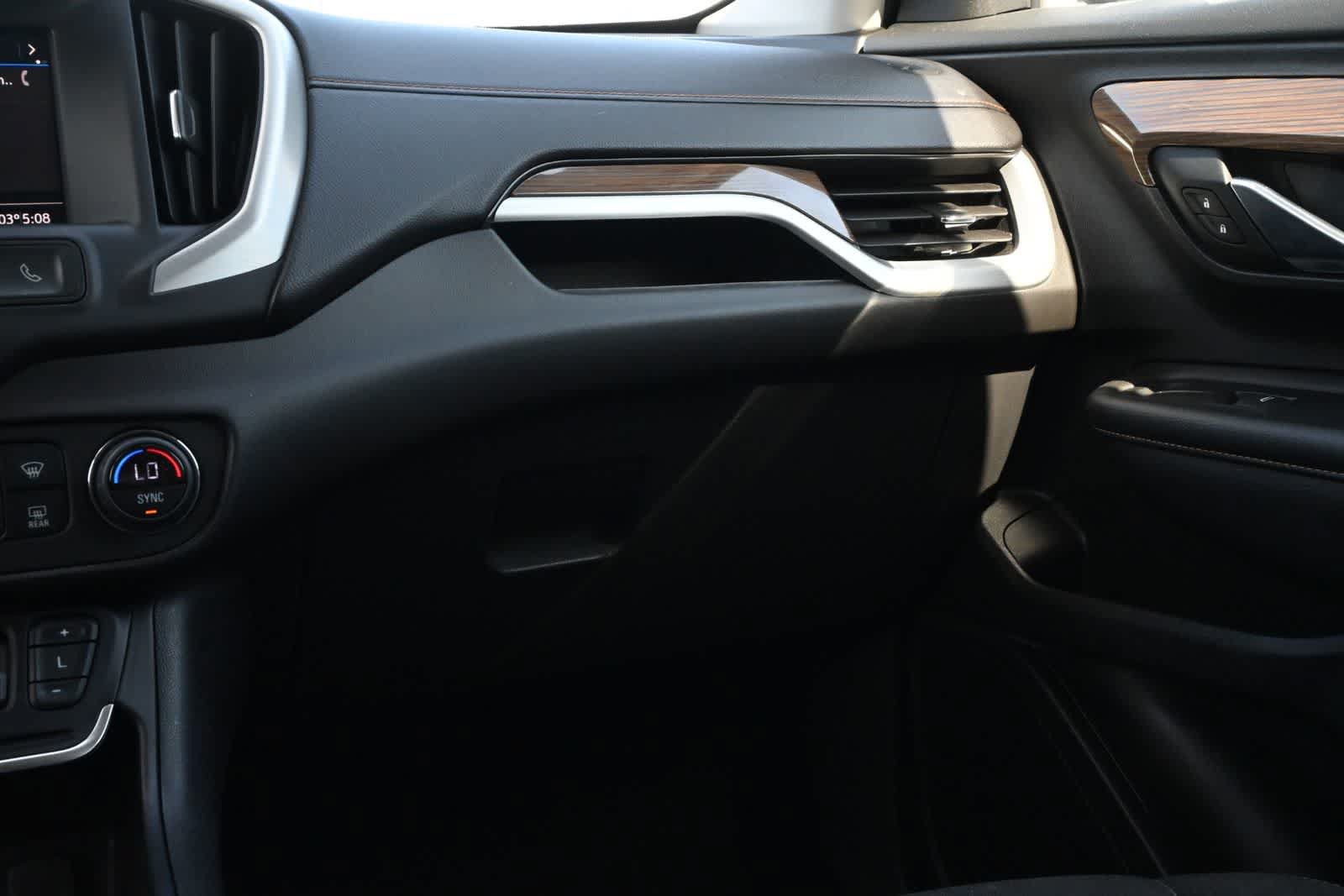 Used 2020 GMC Terrain SLE w/ Driver Convenience Package FWD image 7