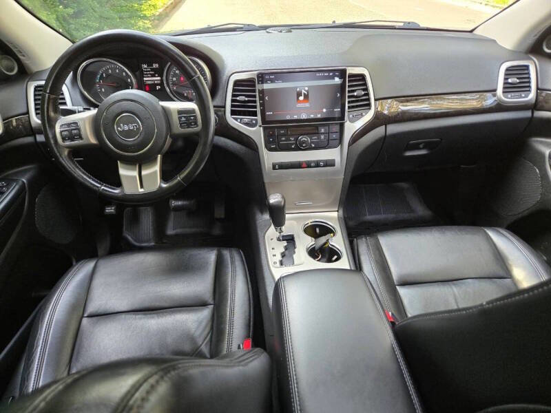 Used 2012 Jeep Grand Cherokee Laredo AWD/4WD image 11