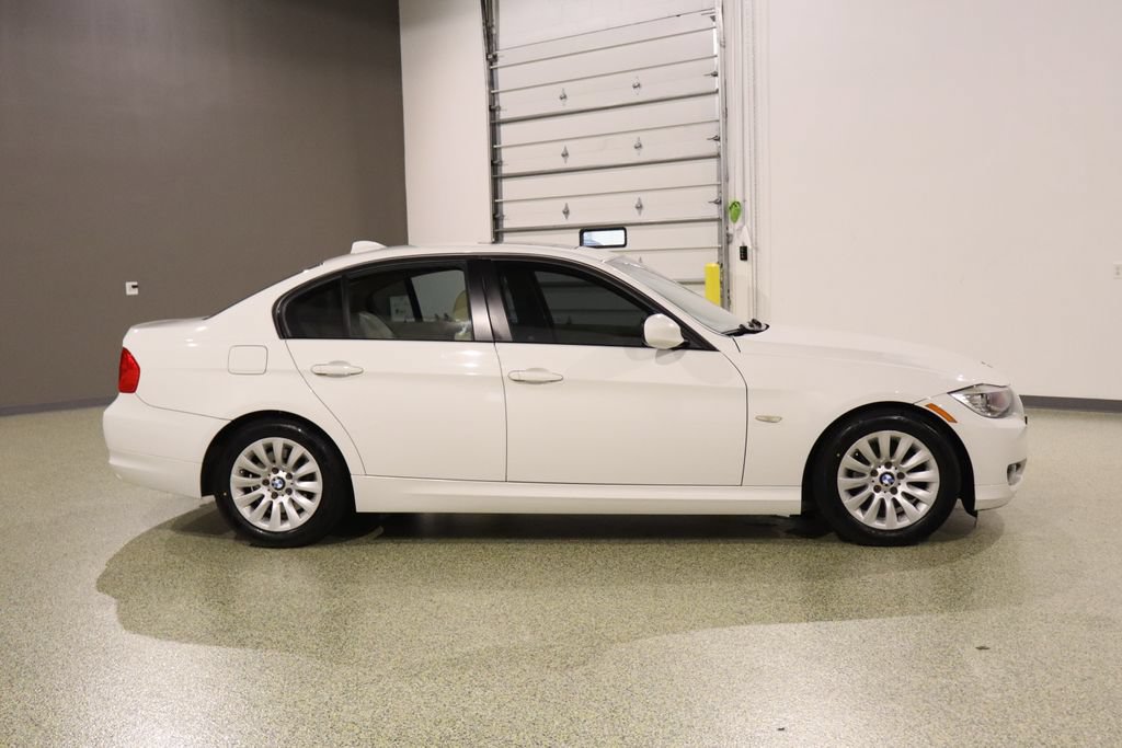 Used 2009 BMW 328i Sedan RWD image 11