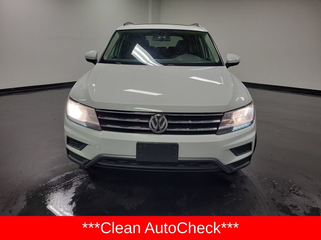Used 2019 Volkswagen Tiguan SE w/ Panoramic Sunroof Package AWD/4WD image 2