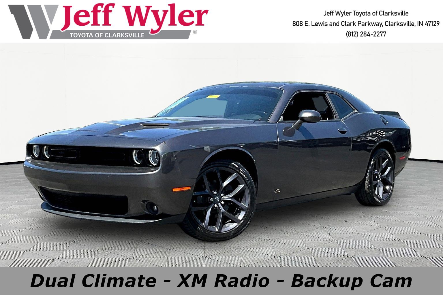 Used 2020 Dodge Challenger SXT w/ Blacktop Package RWD image 1