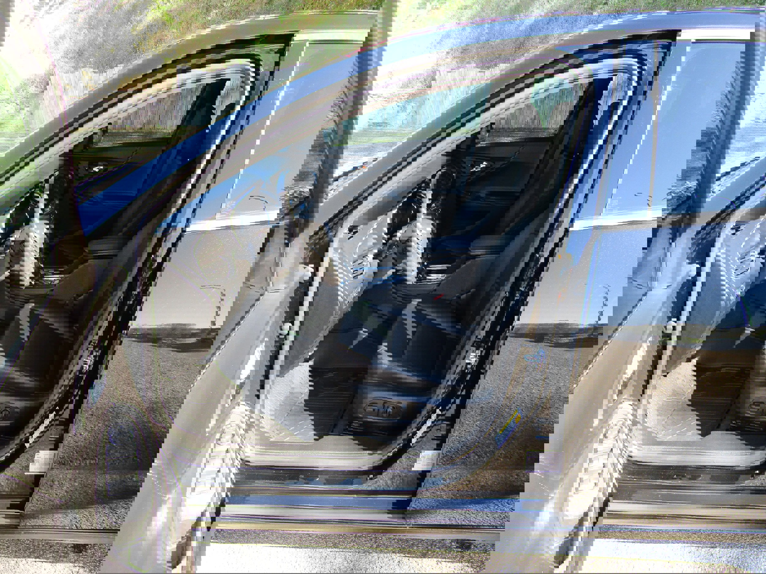 Used 2022 Chevrolet Malibu LT w/ Leather Package image 11