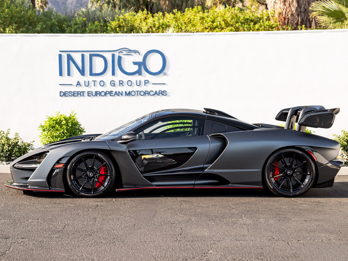 Used 2019 McLaren Senna RWD image 12