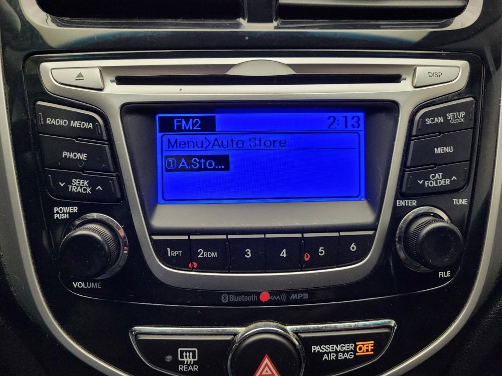 Used 2014 Hyundai Accent SE image 25