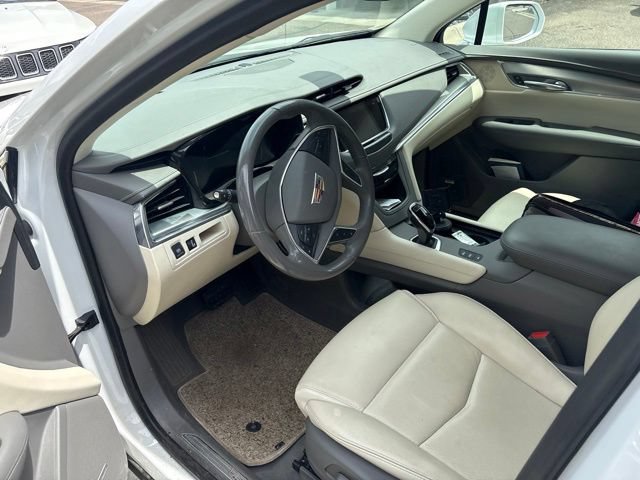 Certified 2018 Cadillac XT5 Premium Luxury AWD/4WD image 3