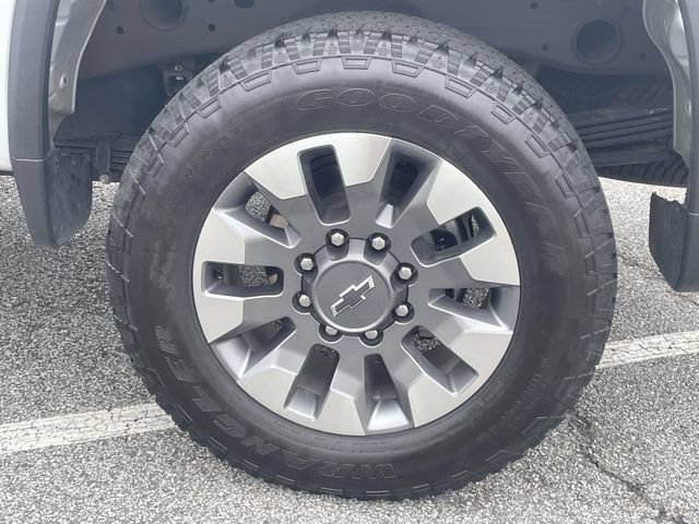 Used 2021 Chevrolet Silverado 2500 Custom w/ Custom Value Package AWD/4WD image 11