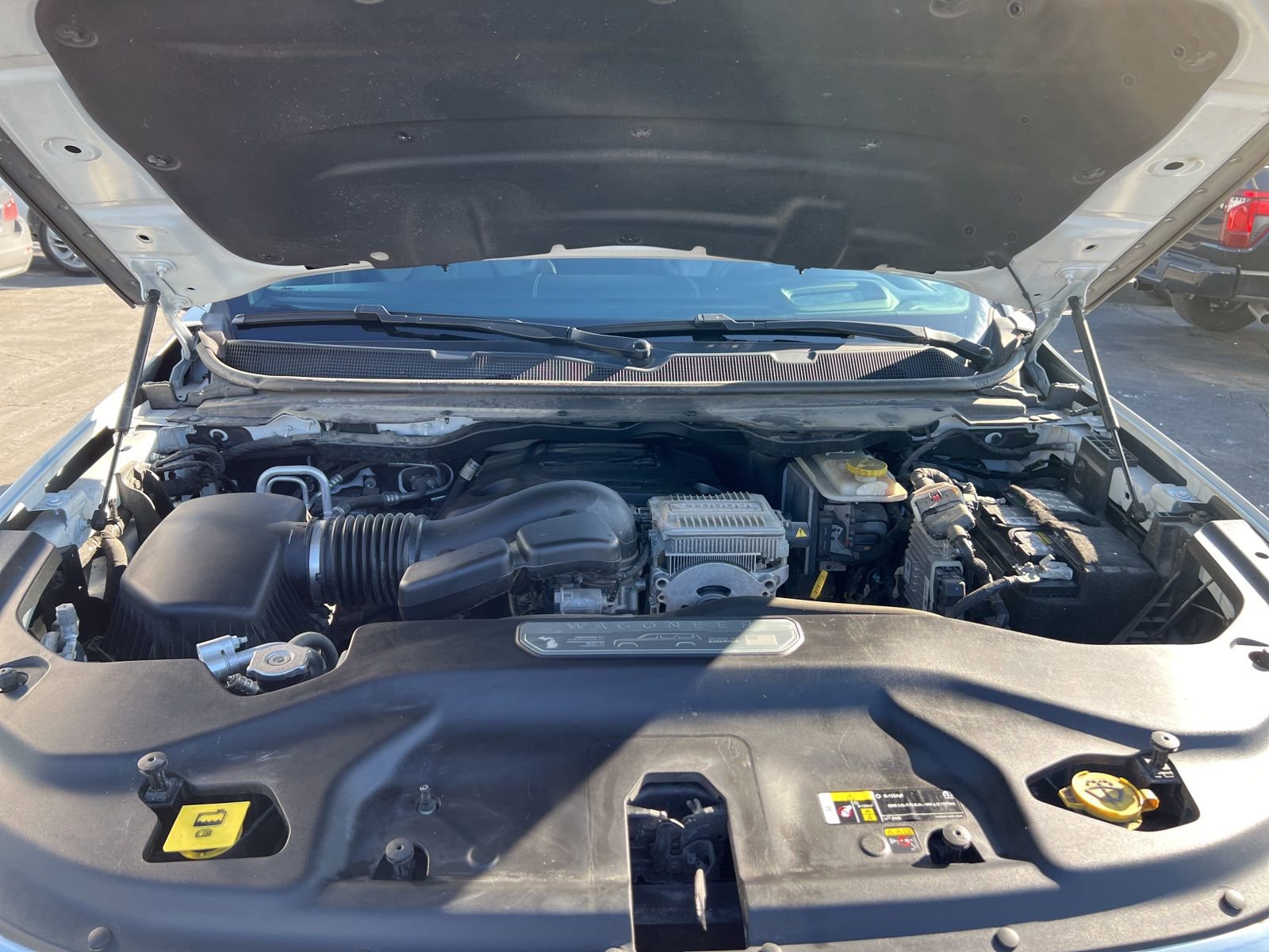 Used 2022 Jeep Wagoneer Series III w/ Flexible Seating Group image 39