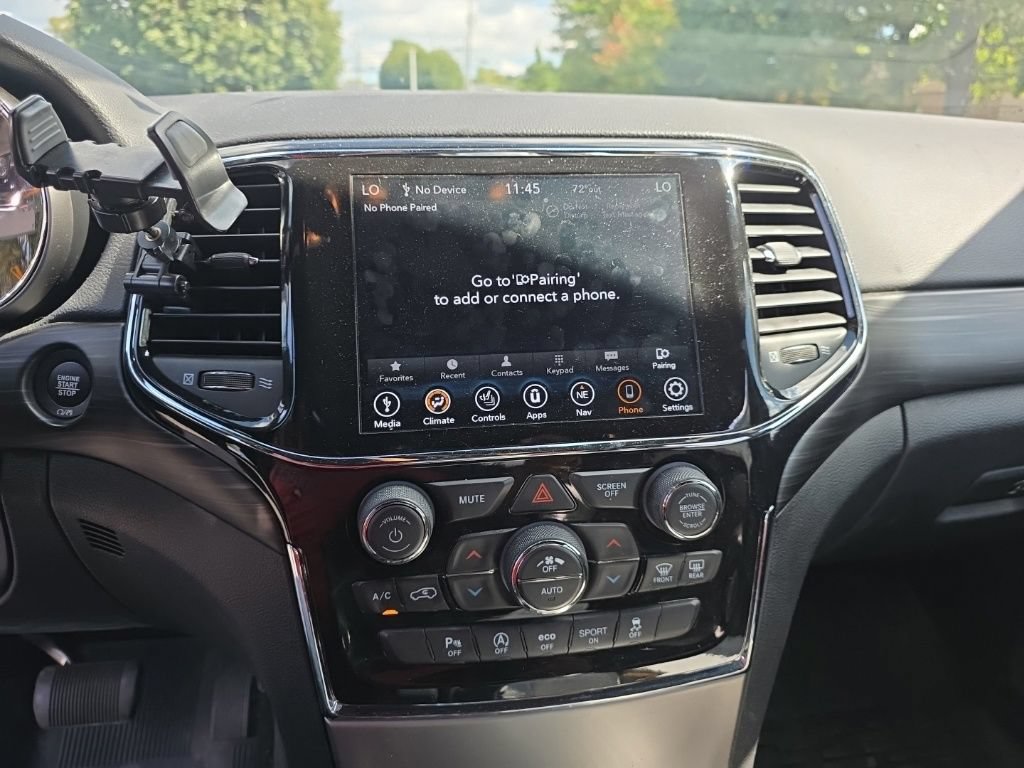 Used 2021 Jeep Grand Cherokee Laredo X AWD/4WD image 22