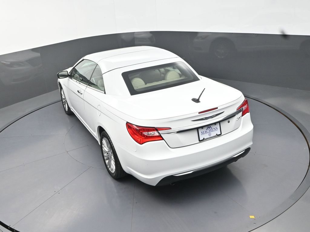 Used 2011 Chrysler 200 Limited FWD image 19