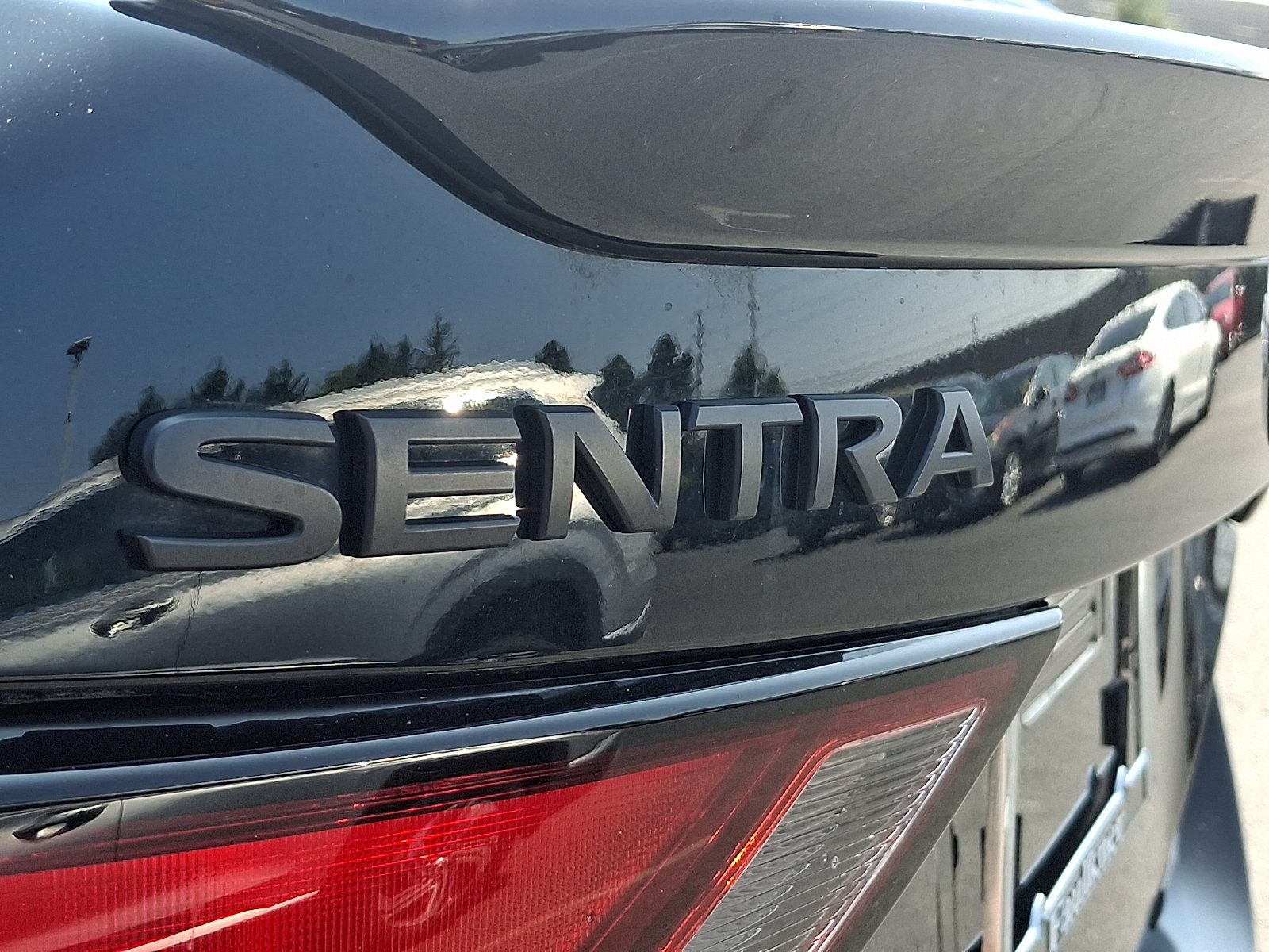 Certified 2023 Nissan Sentra SR w/ Midnight Edition Package FWD image 29