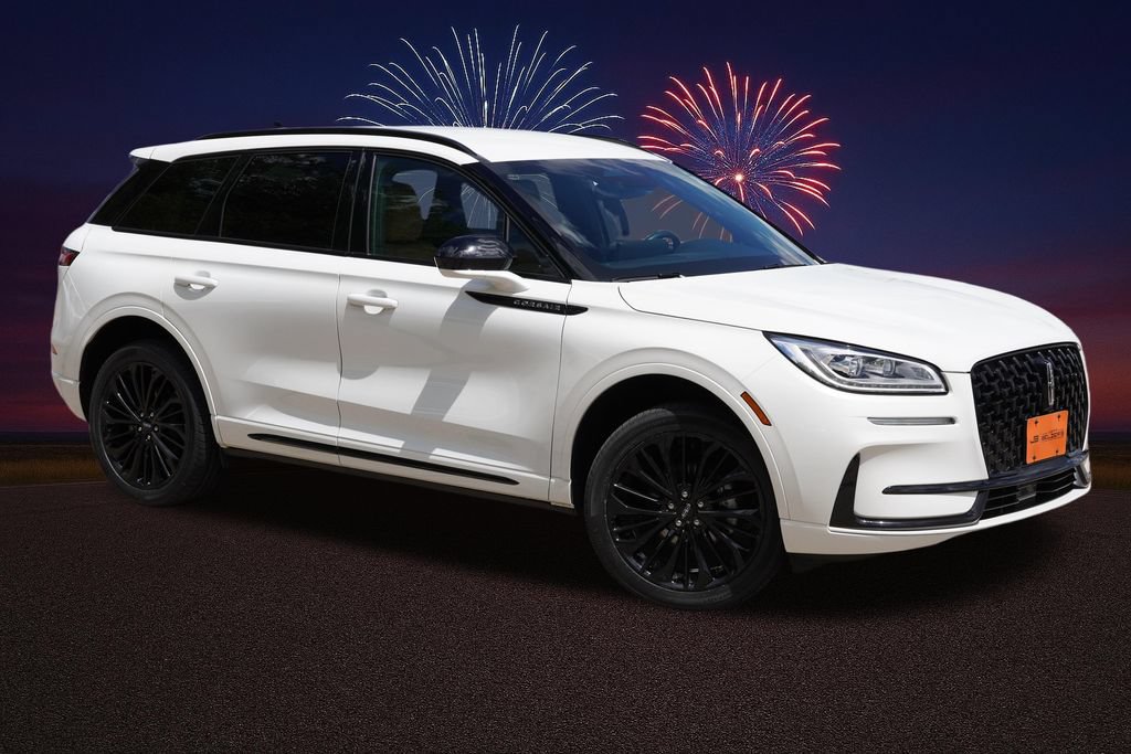 Used 2023 Lincoln Corsair Reserve w/ Jet Appearance Package AWD/4WD image 2