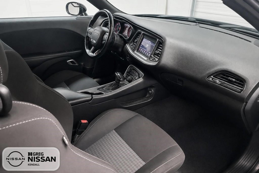 Used 2022 Dodge Challenger R/T RWD image 11