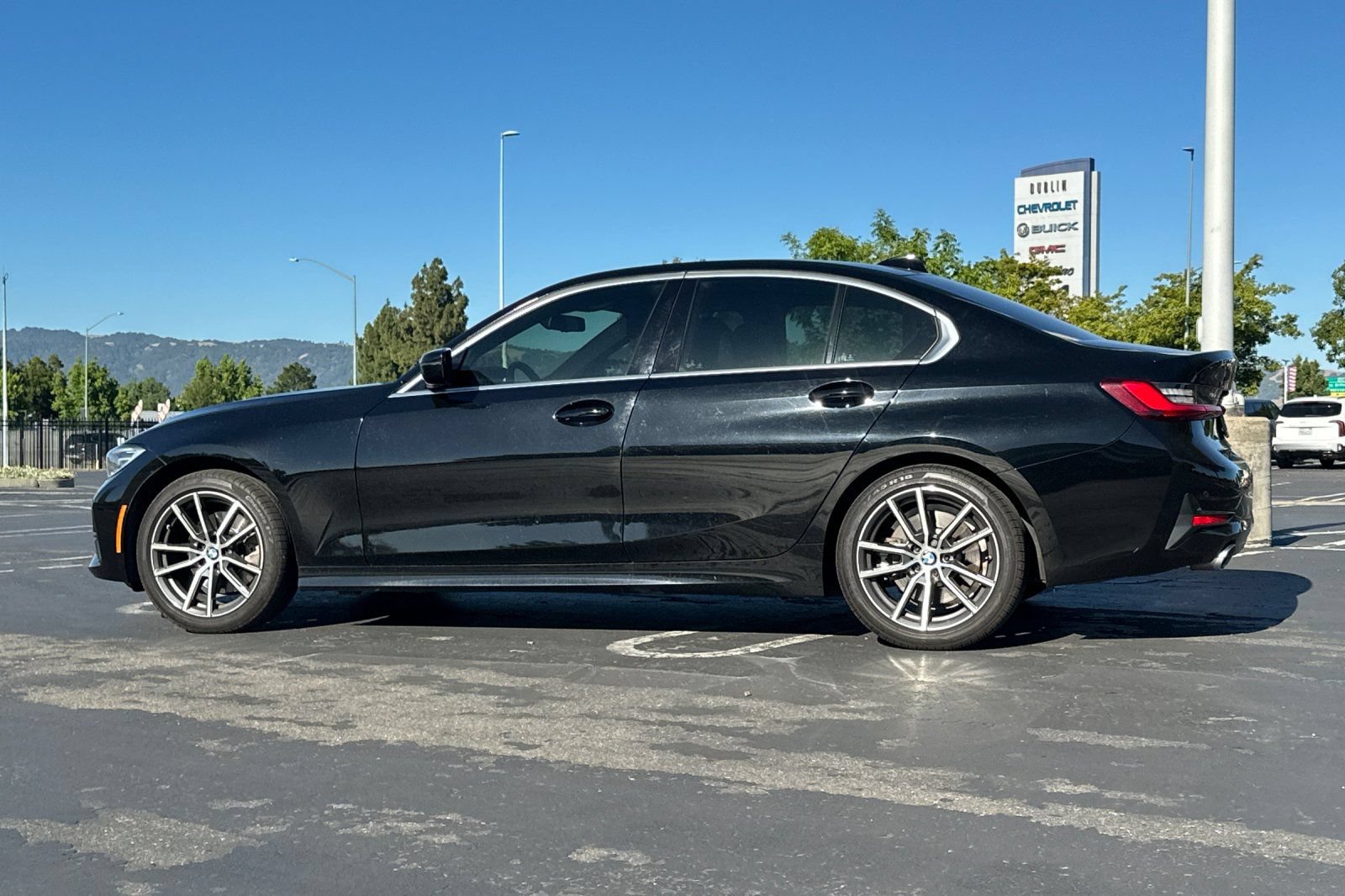 Used 2022 BMW 330i Sedan w/ Driving Assistance Package RWD image 7
