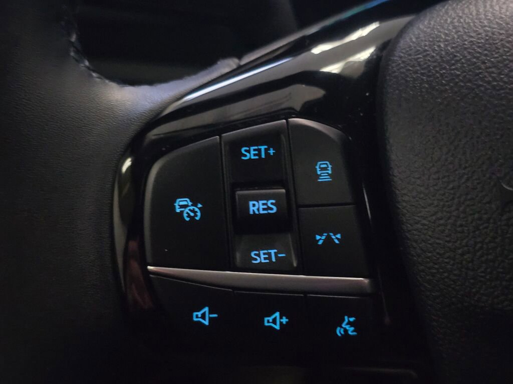 Used 2025 Ford Escape Platinum w/ Premium Technology Package image 39