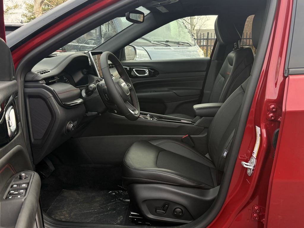 New 2026 Jeep Compass Trailhawk image 11