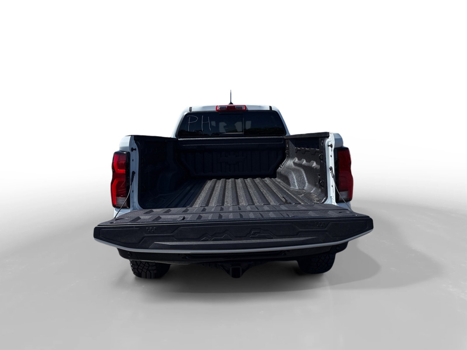 New 2026 Chevrolet Colorado ZR2 w/ Technology Package AWD/4WD image 17