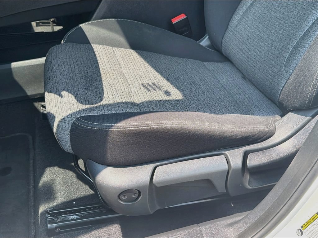 Used 2021 Nissan Rogue S AWD/4WD image 19