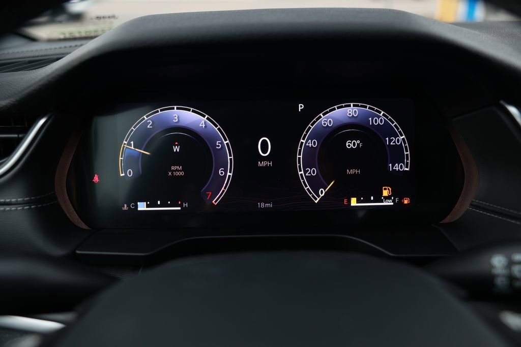 New 2025 Jeep Grand Cherokee Laredo image 16