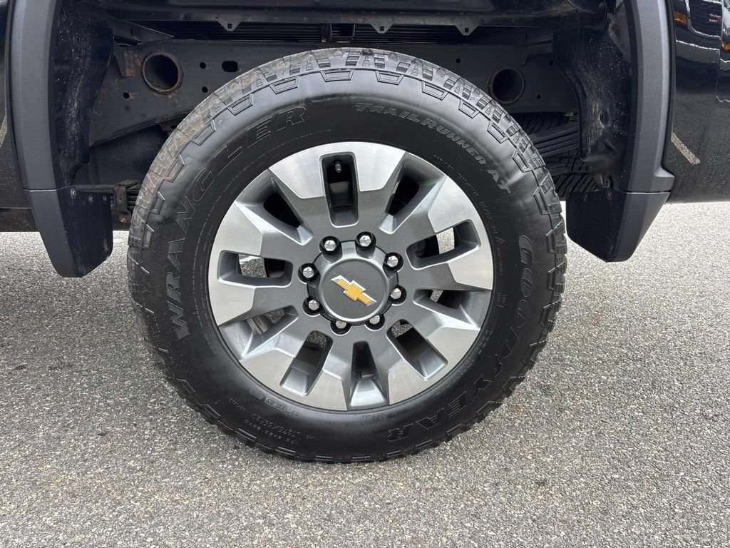 Used 2024 Chevrolet Silverado 2500 Custom w/ Custom Value Package AWD/4WD image 14