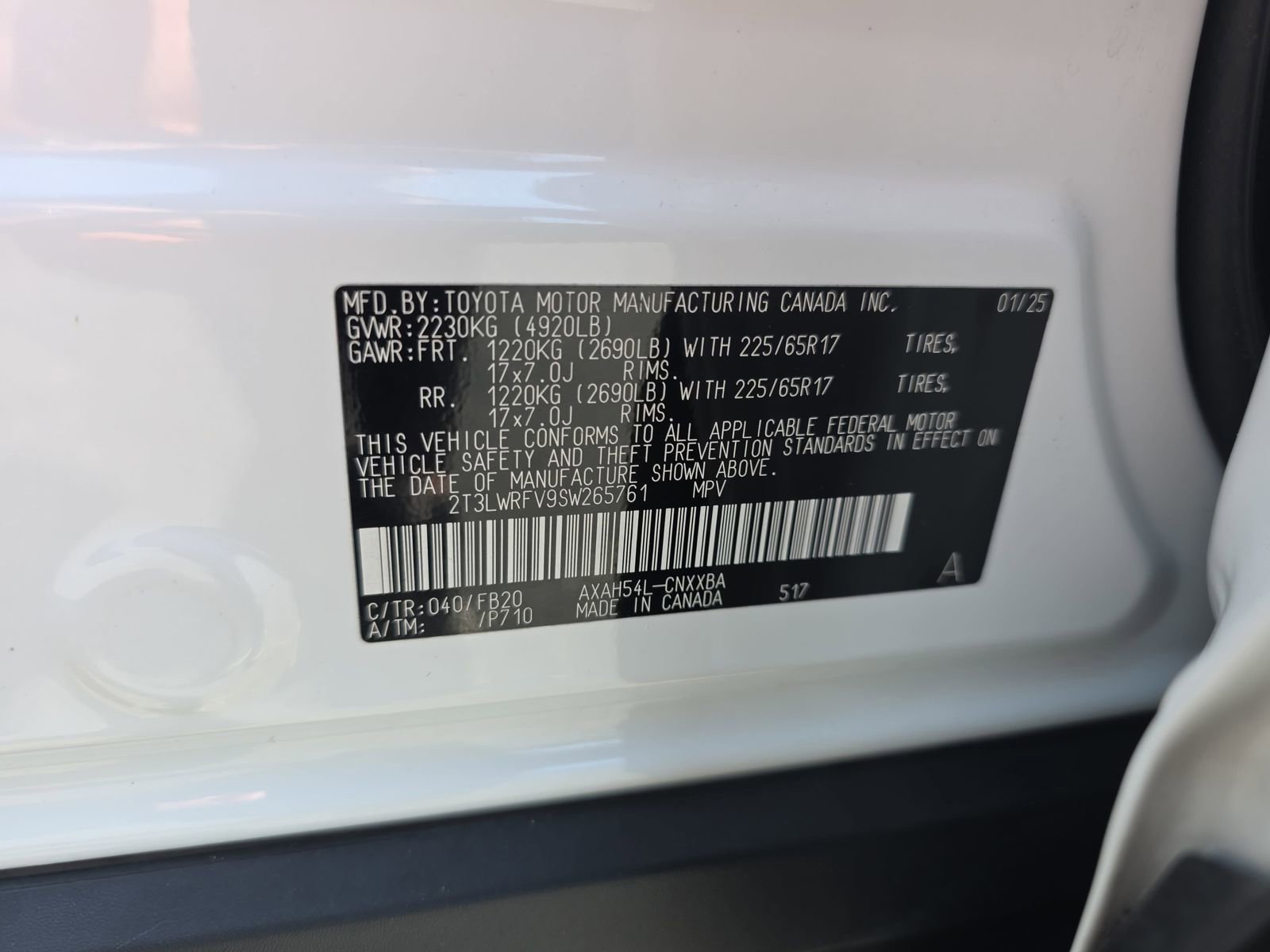 Used 2025 Toyota RAV4 LE AWD/4WD image 33